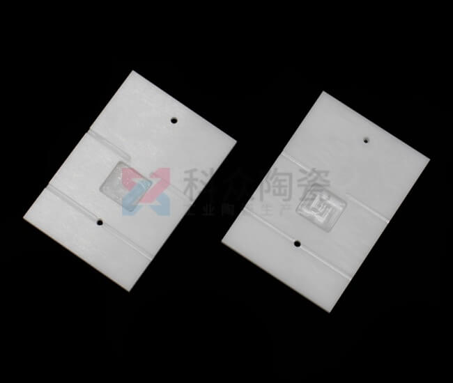 耐磨陶瓷的韌性和強(qiáng)度應(yīng)該怎么提高呢？（圖）